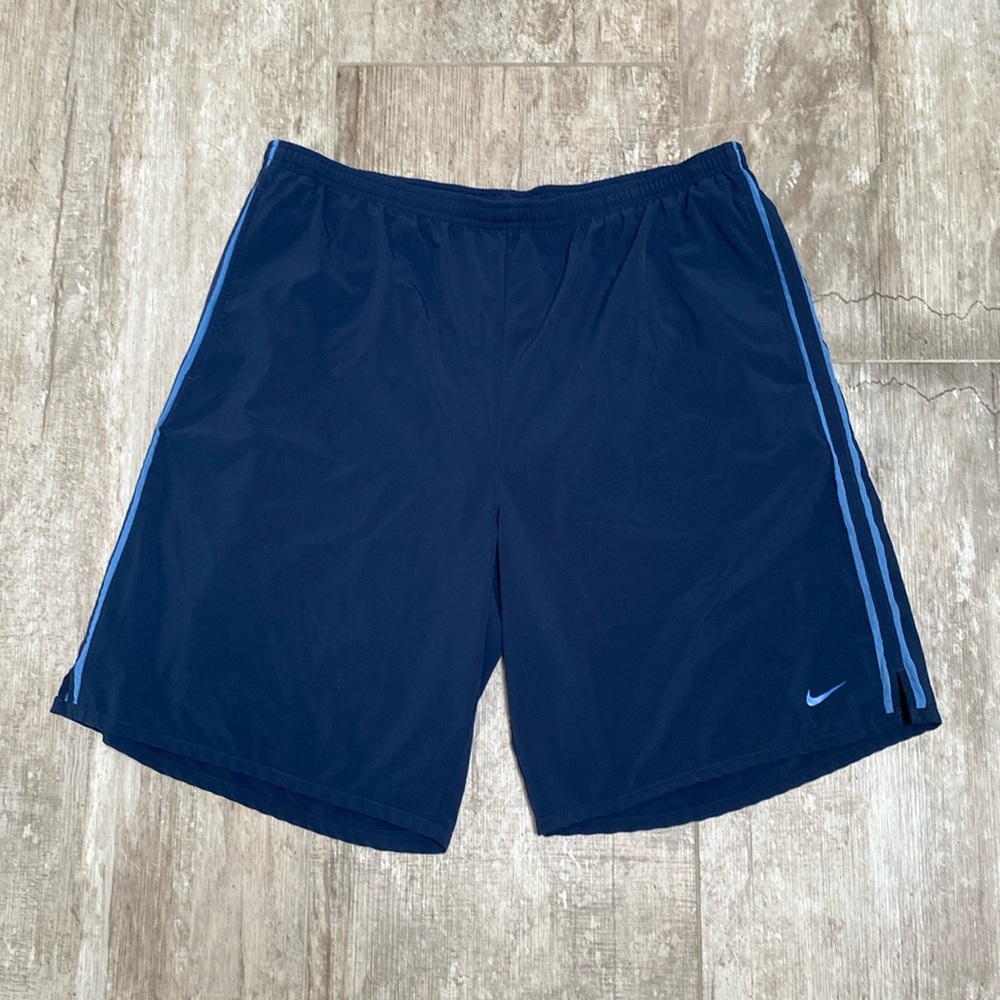 Nike shorts size Large